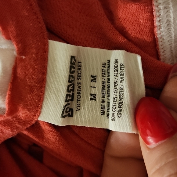 Pink by VS Short Sleeve Raglan Shirt Hot Pink Size Medium - Picture 2 of 4